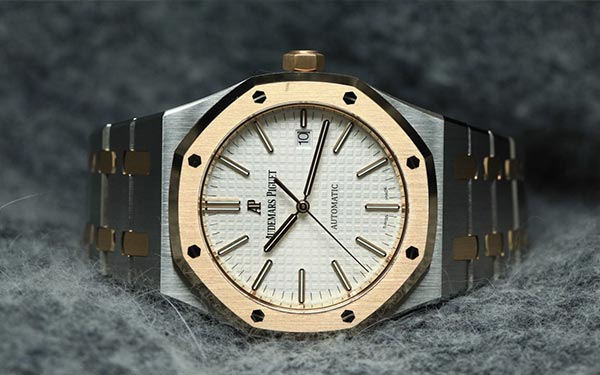 愛彼基本入門款男士鋼表(圖) 愛彼基本入門款男士鋼表(圖)