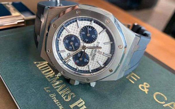 愛彼手表進水了處理辦法盤點(圖) 愛彼手表進水了處理辦法盤點(圖)